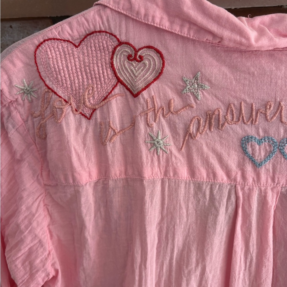 Johnny Was workshop Pink Embroidered Heart Button-Up Top size small - Picture 9 of 9